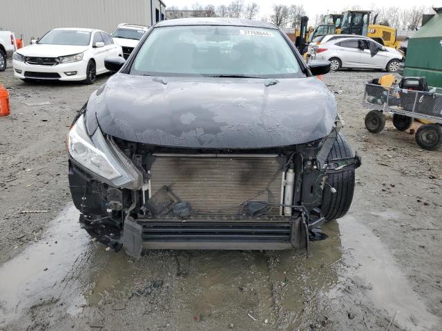 1N4AL3AP5HN362208 - 2017 NISSAN ALTIMA 2.5 BLACK photo 5