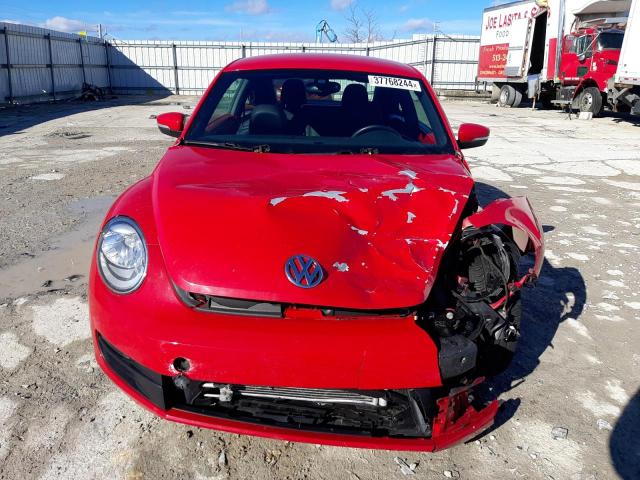 3VWJ17AT3GM602382 - 2016 VOLKSWAGEN BEETLE SE RED photo 5