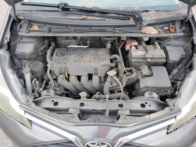 VNKKTUD34FA022055 - 2015 TOYOTA YARIS GRAY photo 11