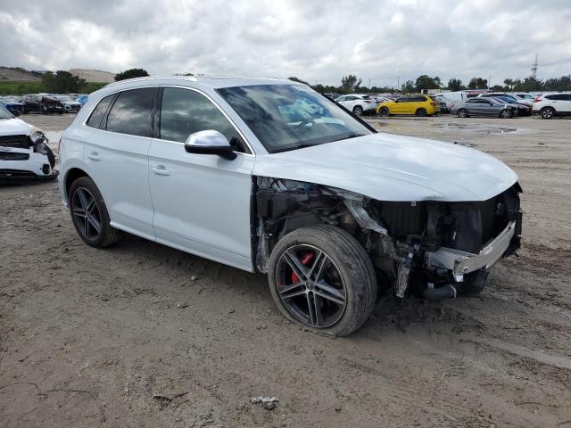 WA1C4AFY8K2027825 - 2019 AUDI SQ5 PRESTIGE WHITE photo 4