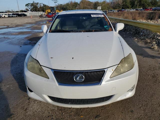 JTHBK262475048118 - 2007 LEXUS IS 250 WHITE photo 5