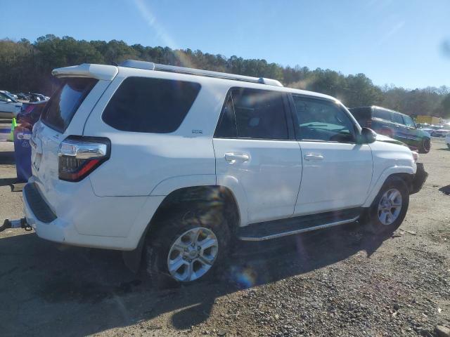 JTEZU5JR5E5067611 - 2014 TOYOTA 4RUNNER SR5 WHITE photo 3