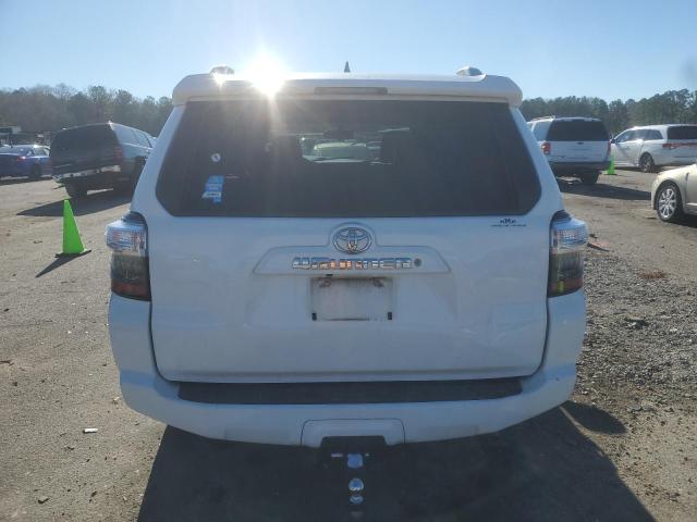 JTEZU5JR5E5067611 - 2014 TOYOTA 4RUNNER SR5 WHITE photo 6