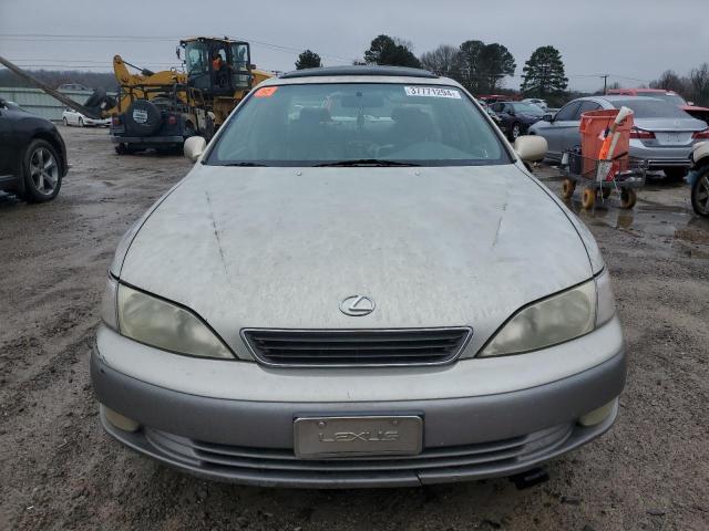 JT8BF28G3W0142502 - 1998 LEXUS ES 300 SILVER photo 5