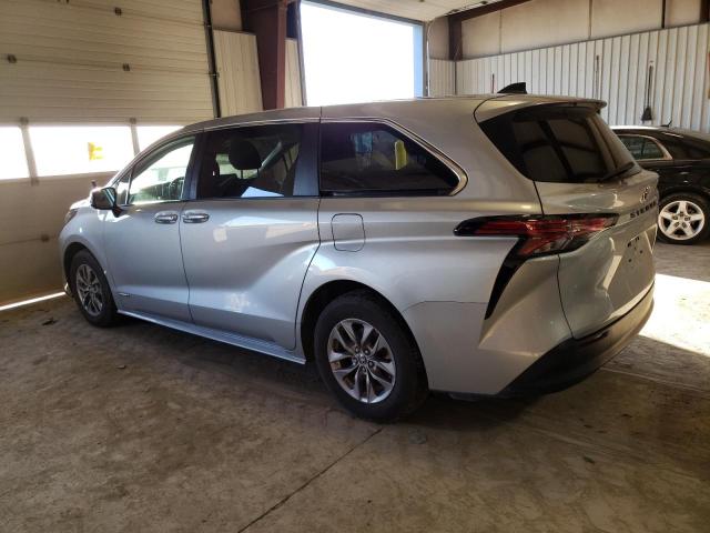 5TDKRKEC1MS016854 - 2021 TOYOTA SIENNA LE SILVER photo 2