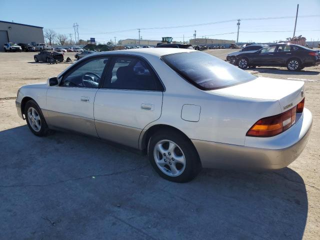 JT8BF22G2V0043709 - 1997 LEXUS ES 300 WHITE photo 2