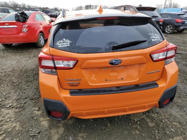 JF2GTADC8J8228977 - 2018 SUBARU CROSSTREK PREMIUM ORANGE photo 6