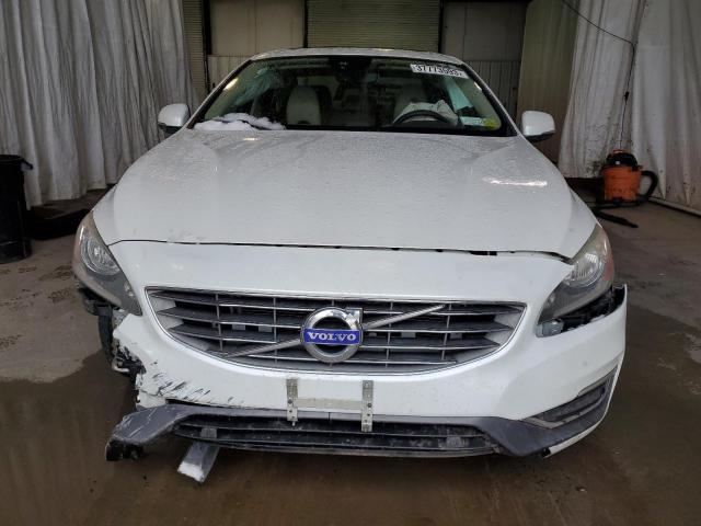 LYV612TK0GB094085 - 2016 VOLVO S60 PREMIER WHITE photo 5