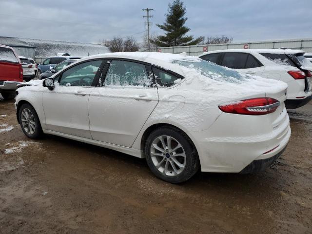 3FA6P0HD8LR250514 - 2020 FORD FUSION SE WHITE photo 2