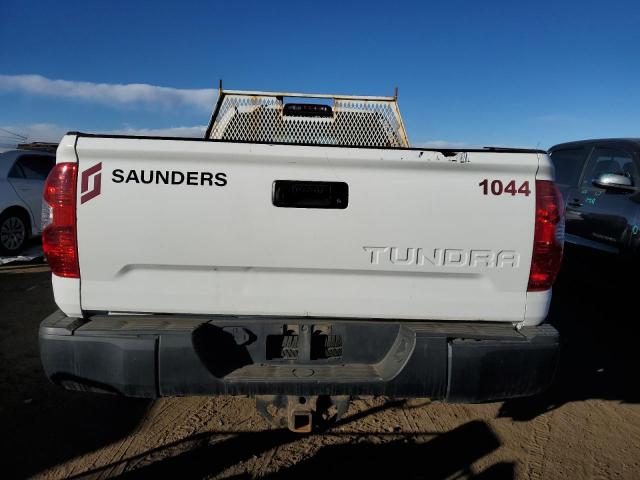 5TFCW5F12EX017213 - 2014 TOYOTA TUNDRA DOUBLE CAB SR/SR5 WHITE photo 6