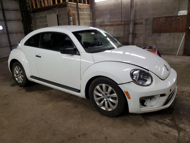 3VWF17AT0HM612665 - 2017 VOLKSWAGEN BEETLE 1.8T WHITE photo 4