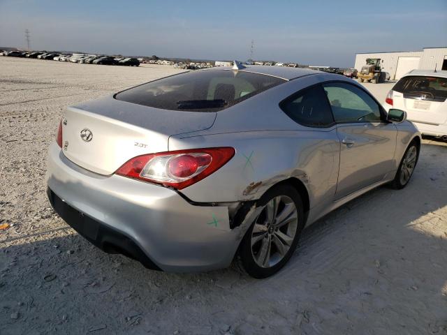 KMHHT6KD2BU064898 - 2011 HYUNDAI GENESIS CO 2.0T SILVER photo 3