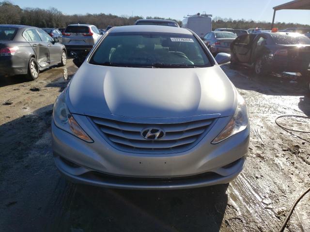 5NPEB4AC8DH576315 - 2013 HYUNDAI SONATA GLS SILVER photo 5