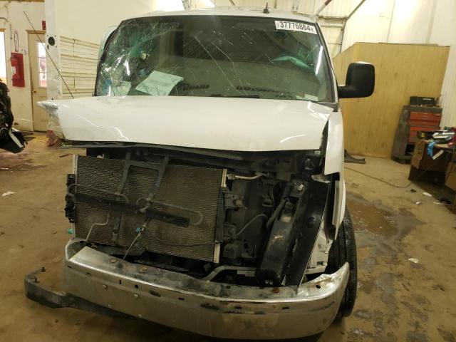 1GCWGAFG3K1307529 - 2019 CHEVROLET EXPRESS G2 WHITE photo 5