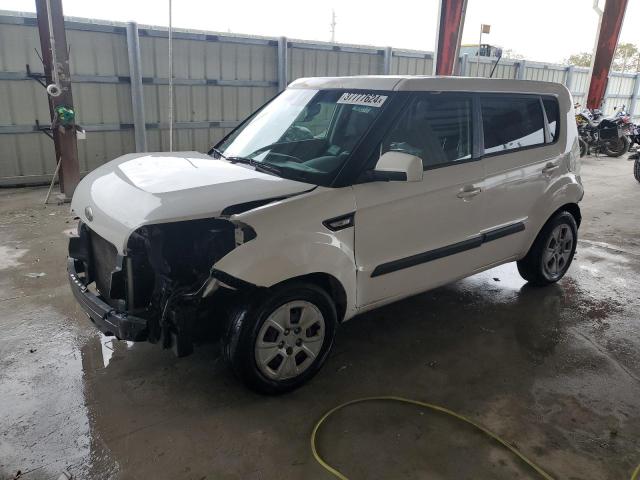 KNDJT2A52D7759229 - 2013 KIA SOUL WHITE photo 1