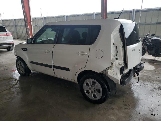 KNDJT2A52D7759229 - 2013 KIA SOUL WHITE photo 2