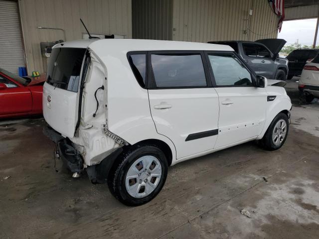 KNDJT2A52D7759229 - 2013 KIA SOUL WHITE photo 3