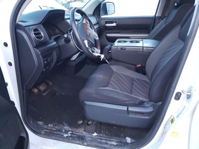 5TFUY5F13JX747138 - 2018 TOYOTA TUNDRA DOUBLE CAB SR/SR5 WHITE photo 7