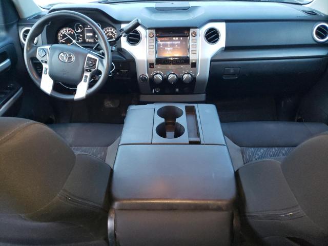 5TFUY5F13JX747138 - 2018 TOYOTA TUNDRA DOUBLE CAB SR/SR5 WHITE photo 8