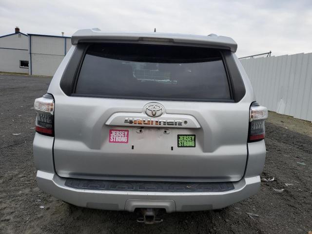 JTEBU5JR6H5476979 - 2017 TOYOTA 4RUNNER SR5/SR5 PREMIUM 银色 照片 6