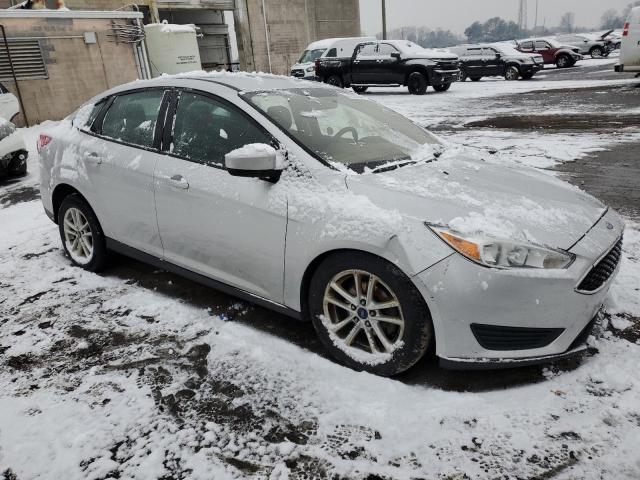 1FADP3FE2JL234793 - 2018 FORD FOCUS SE SILVER photo 4