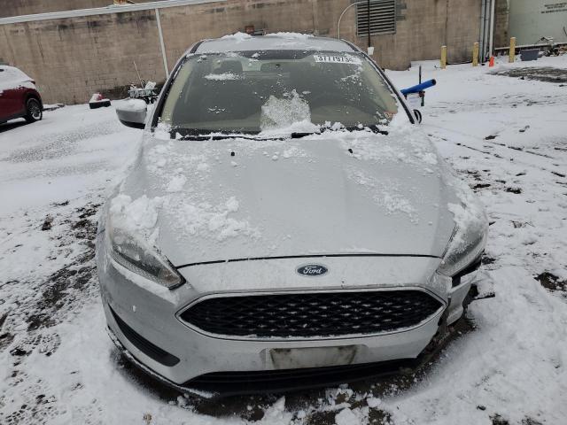 1FADP3FE2JL234793 - 2018 FORD FOCUS SE SILVER photo 5