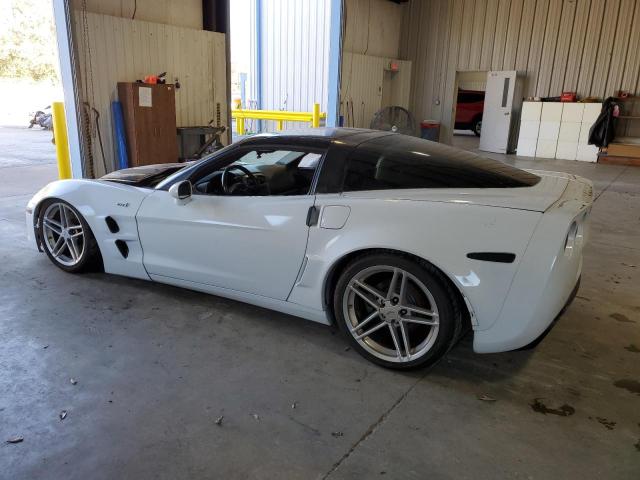 1G1YY24U155121157 - 2005 CHEVROLET CORVETTE WHITE photo 2