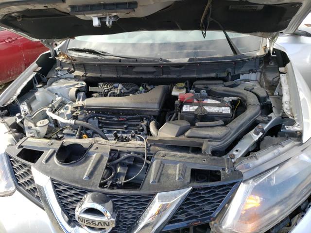 KNMAT2MV8GP615863 - 2016 NISSAN ROGUE S SILVER photo 12