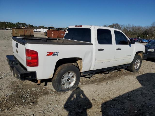 3GCPKSE32BG299304 - 2011 CHEVROLET SILVERADO K1500 LT WHITE photo 3