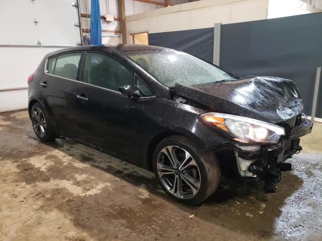 KNAFX5A83G5528987 - 2016 KIA FORTE EX BLACK photo 4