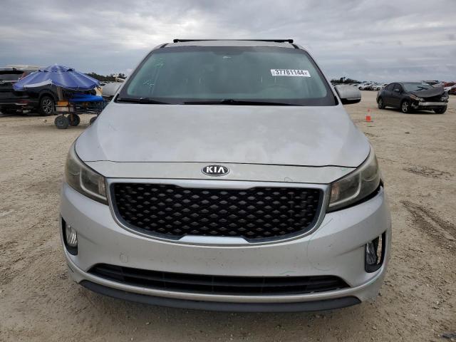 KNDMC5C16G6099649 - 2016 KIA SEDONA EX SILVER photo 5