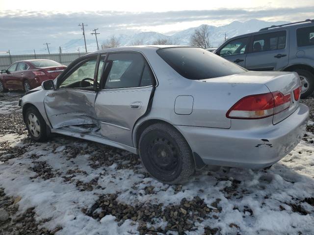 1HGCG16542A015620 - 2002 HONDA ACCORD EX SILVER photo 2