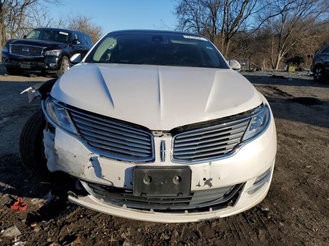 3LN6L2G97FR620270 - 2015 LINCOLN MKZ WHITE photo 5