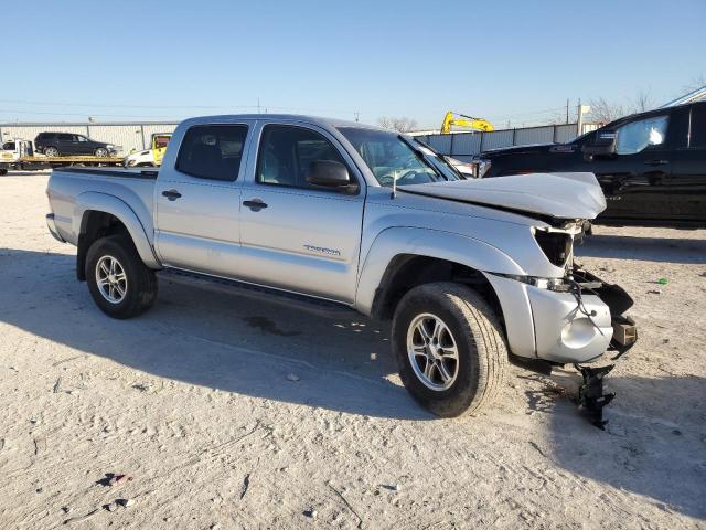 5TFJU4GNXBX003399 - 2011 TOYOTA TACOMA DOUBLE CAB PRERUNNER SILVER photo 4