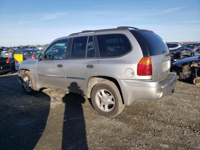 1GKDT13S262128463 - 2006 GMC ENVOY SILVER photo 2