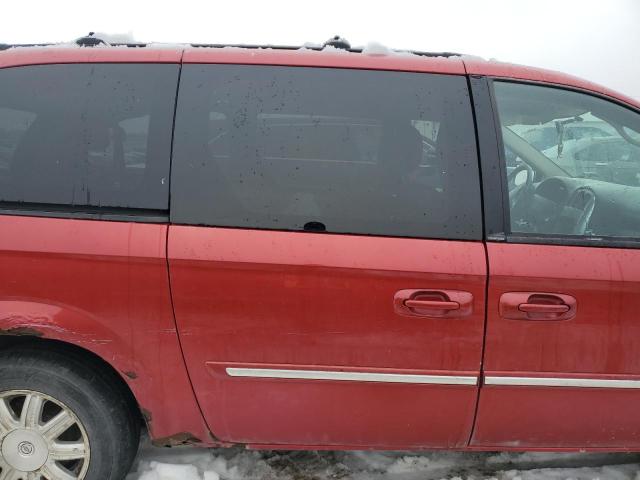 2C4GP54L65R466900 - 2005 CHRYSLER TOWN & COU TOURING RED photo 10