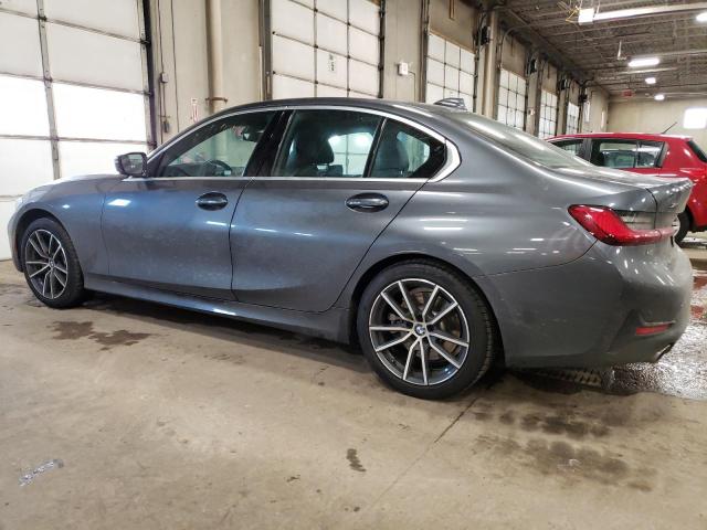 3MW5R7J52K8B03232 - 2019 BMW 330XI ვერცხლისფერი ფოტო 2
