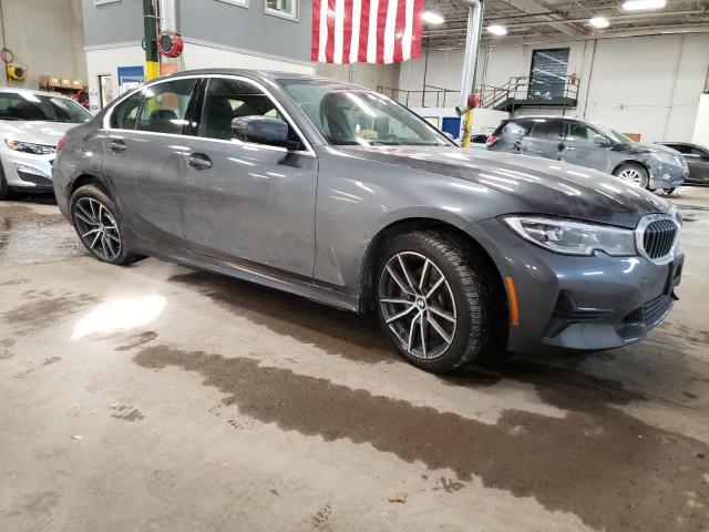 3MW5R7J52K8B03232 - 2019 BMW 330XI ვერცხლისფერი ფოტო 4