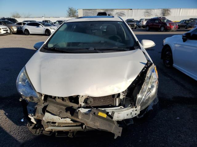 JTDKDTB31E1073773 - 2014 TOYOTA PRIUS C WHITE photo 5