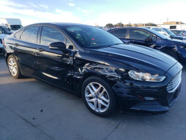 1FA6P0H71G5116916 - 2016 FORD FUSION SE BLACK photo 4