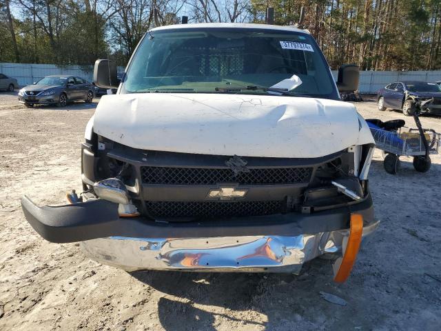 1GCFG15X681227121 - 2008 CHEVROLET EXPRESS G1 WHITE photo 5