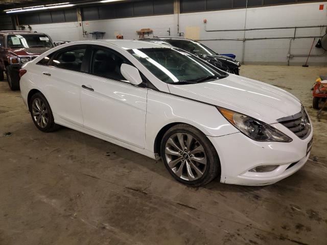 5NPEC4AB7CH417451 - 2012 HYUNDAI SONATA SE WHITE photo 4