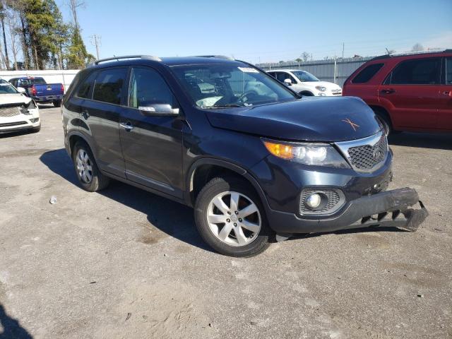 5XYKT3A64DG337162 - 2013 KIA SORENTO LX BLACK photo 4