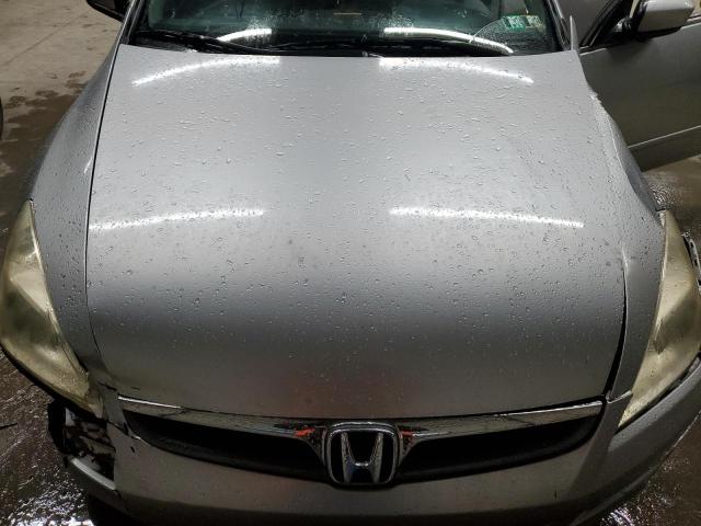 1HGCM56346A107864 - 2006 HONDA ACCORD SE SILVER photo 11