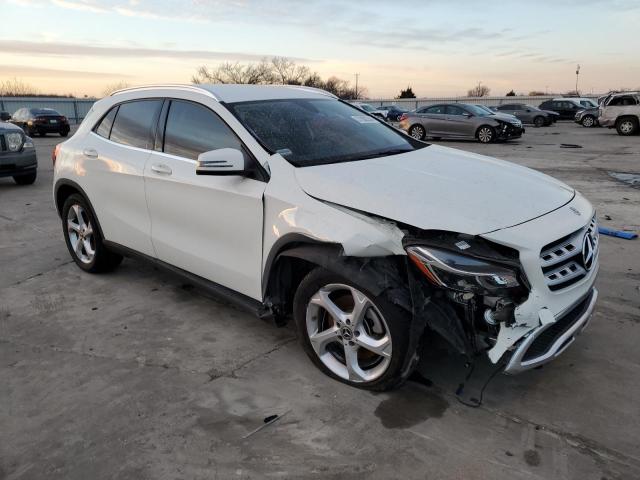 WDCTG4EBXJJ389956 - 2018 MERCEDES-BENZ GLA 250 WHITE photo 4