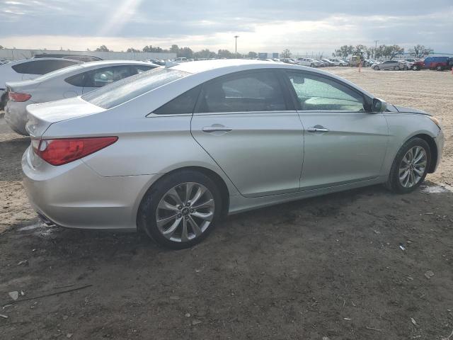 5NPEC4AC9DH564364 - 2013 HYUNDAI SONATA SE SILVER photo 3