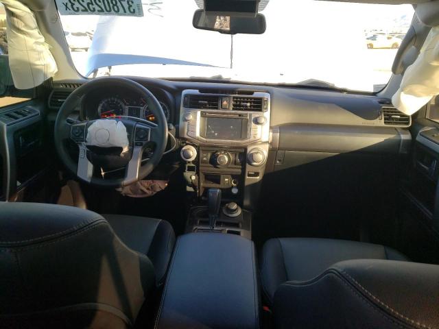 JTEBU5JR3J5587138 - 2018 TOYOTA 4RUNNER SR5/SR5 PREMIUM 银色 照片 8