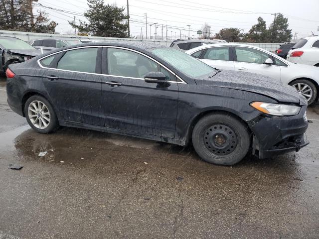 3FA6P0HD6HR251376 - 2017 FORD FUSION SE BLACK photo 4