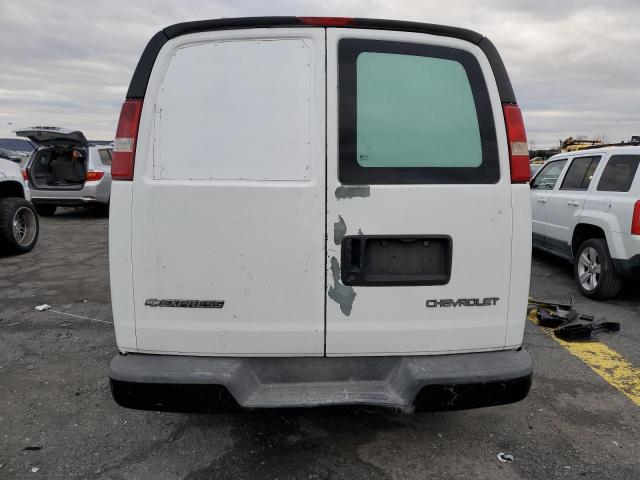 1GCGG25V951255001 - 2005 CHEVROLET EXPRESS G2 WHITE photo 6