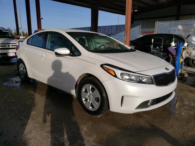 3KPFL4A7XHE095299 - 2017 KIA FORTE LX WHITE photo 4